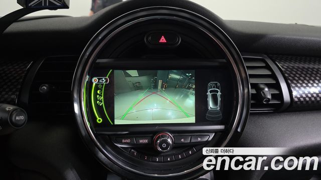 MINI Cooper SD Standard 3rd 2017 — фото 14