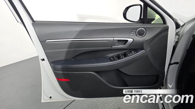 Hyundai Sonata The Edge (DN8) 2.0 Exclusive 2024 — фото 24
