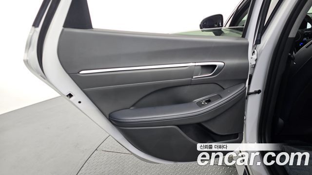 Hyundai Sonata The Edge (DN8) 2.0 Exclusive 2024 — фото 25
