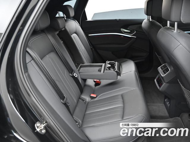 Audi Q8 e-tron (GE) 55 Quattro 2024 — фото 15