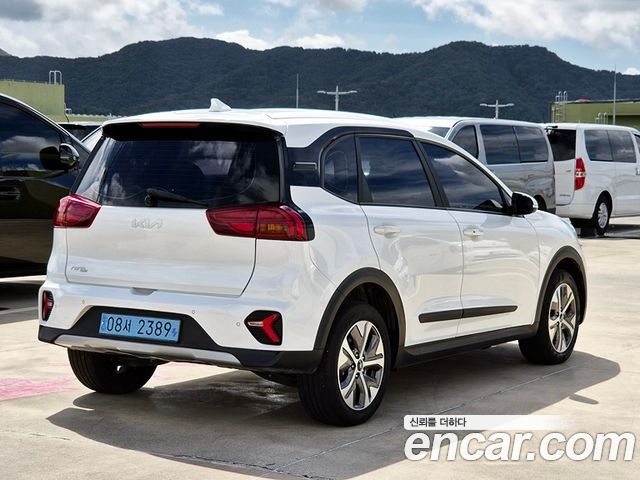 Kia Niro Plus Earth 2024 — фото 6