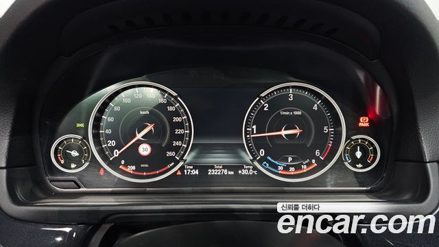 BMW 5 Series (F10) 520d xDrive 2014 — фото 8