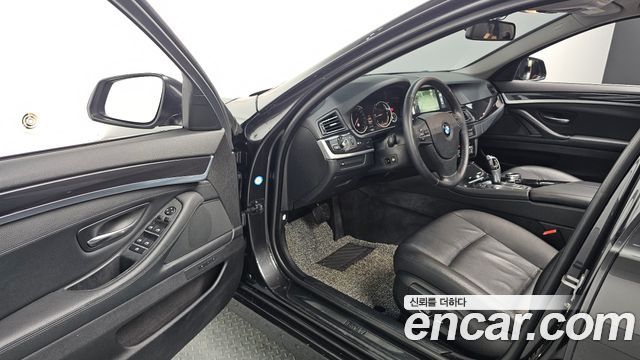 BMW 5 Series (F10) 520d xDrive 2014 — фото 10