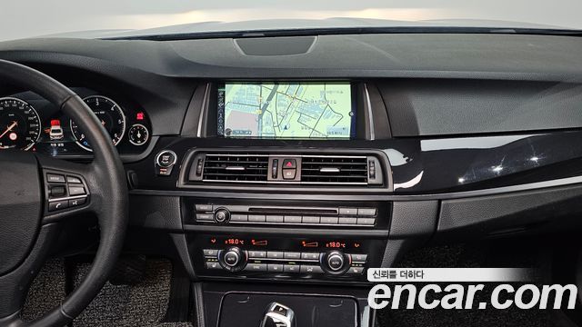 BMW 5 Series (F10) 520d xDrive 2014 — фото 13