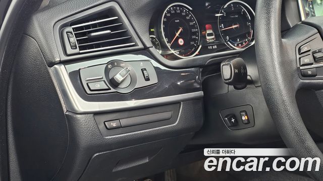 BMW 5 Series (F10) 520d xDrive 2014 — фото 15