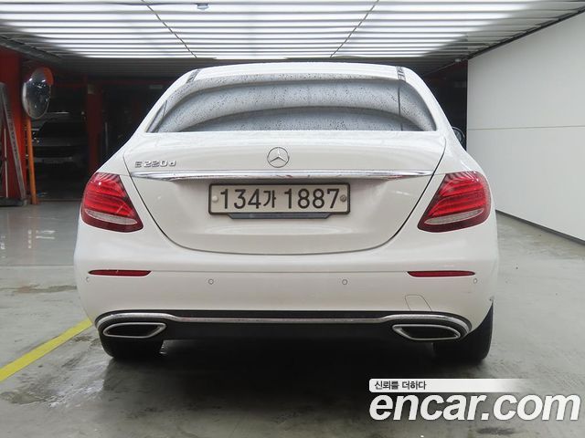 Mercedes-Benz E-Class (W213) E220d Exclusive 2019 — фото 3
