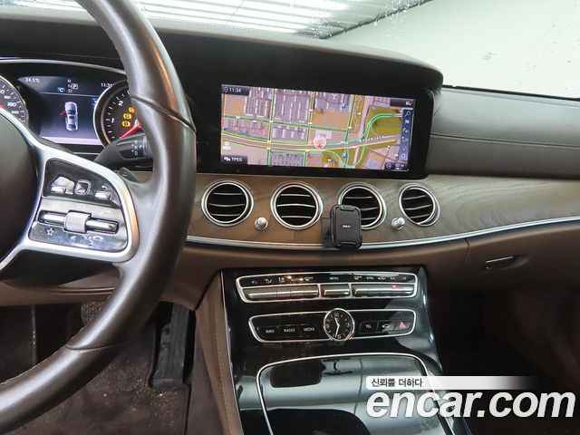 Mercedes-Benz E-Class (W213) E220d Exclusive 2019 — фото 9