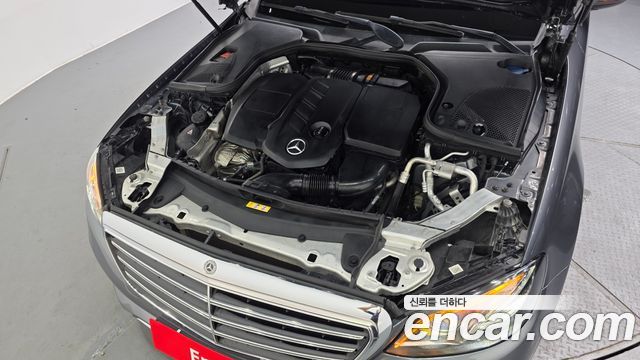 Mercedes-Benz E-Class (W213) E220d 4MATIC Exclusive 2018 — фото 6