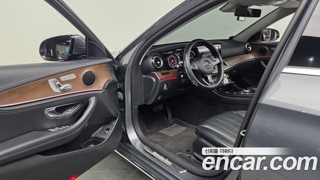 Mercedes-Benz E-Class (W213) E220d 4MATIC Exclusive 2018 — фото 10