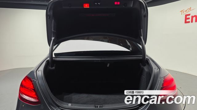 Mercedes-Benz E-Class (W213) E220d 4MATIC Exclusive 2018 — фото 24