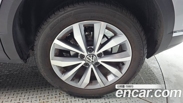 Volkswagen T-Roc 2.0 TDI Style 2021 — фото 21