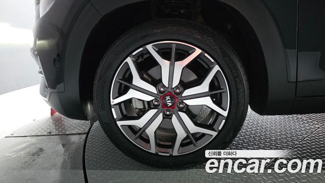 Kia Seltos Gasoline 1.6 Turbo 2WD Signature 2022 — фото 5