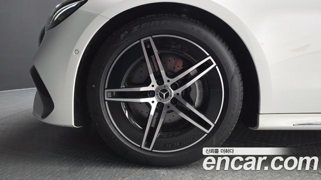 Mercedes-Benz E-Class (W214) E200 AMG Line 2026 — фото 5