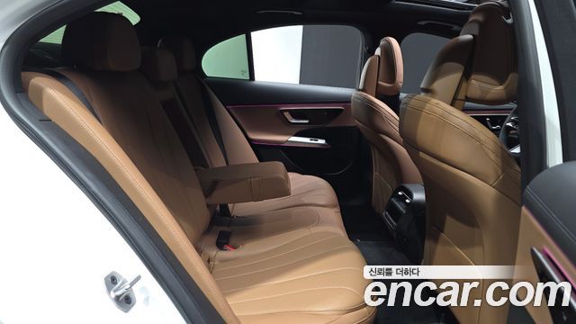 Mercedes-Benz E-Class (W214) E200 AMG Line 2026 — фото 12