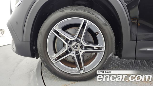Mercedes-Benz GLB-Class (X247) GLB250 4MATIC 2020 — фото 5