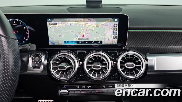 Mercedes-Benz GLB-Class (X247) GLB250 4MATIC 2020 — фото 16