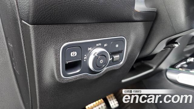 Mercedes-Benz GLB-Class (X247) GLB250 4MATIC 2020 — фото 24