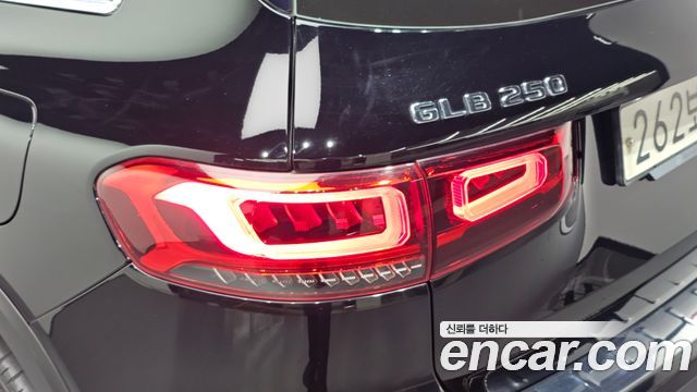 Mercedes-Benz GLB-Class (X247) GLB250 4MATIC 2020 — фото 29