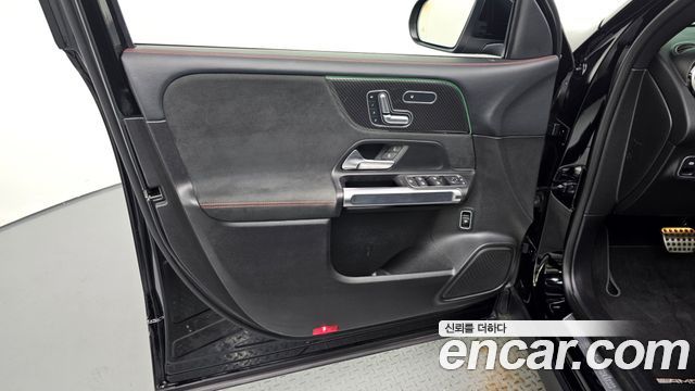 Mercedes-Benz GLB-Class (X247) GLB250 4MATIC 2020 — фото 30