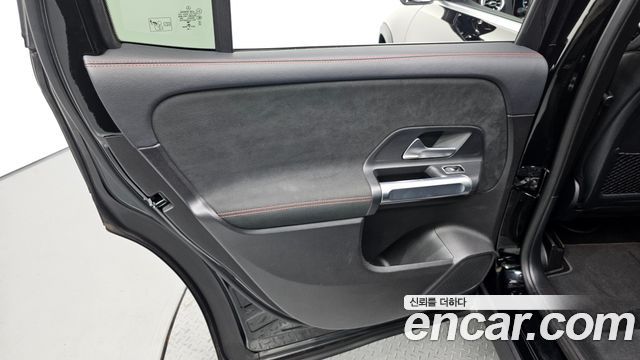 Mercedes-Benz GLB-Class (X247) GLB250 4MATIC 2020 — фото 31