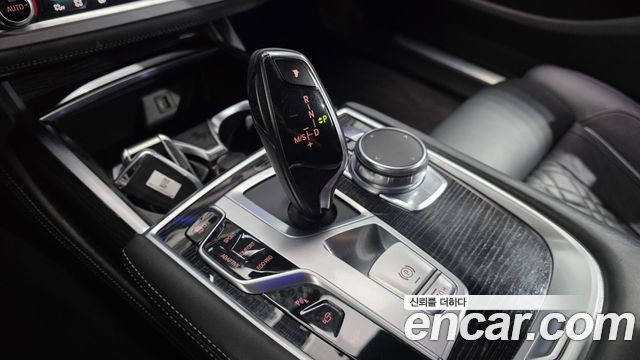 BMW 7 Series (G11) 730d xDrive M Sport 2018 — фото 9