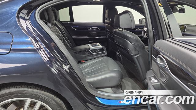 BMW 7 Series (G11) 730d xDrive M Sport 2018 — фото 12