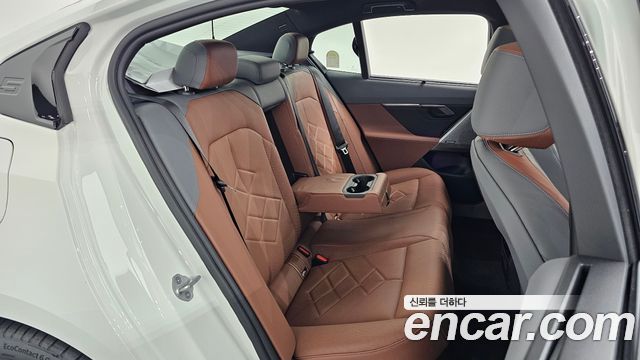 BMW 5 Series (G60) 530e M Sport 2026 — фото 26