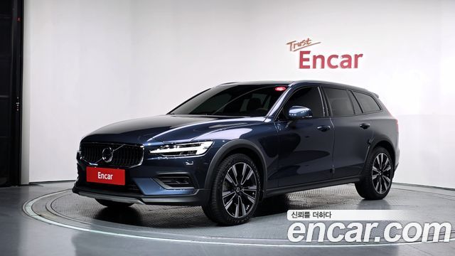 Volvo V60 Cross Country (II) B5 Pro AWD