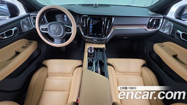 Volvo V60 Cross Country (II) B5 Pro AWD 2022 — фото 7