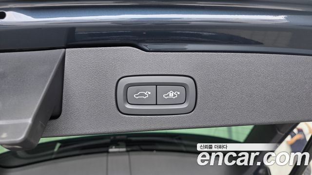 Volvo V60 Cross Country (II) B5 Pro AWD 2022 — фото 30
