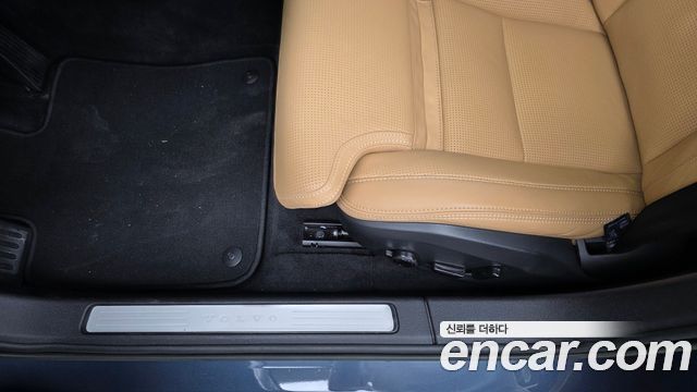 Volvo V60 Cross Country (II) B5 Pro AWD 2022 — фото 31