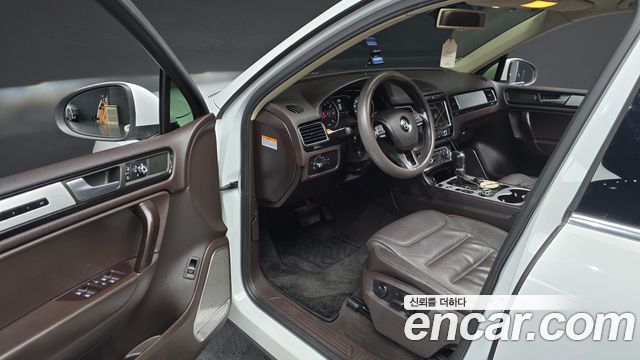 Volkswagen Touareg V6 3.0 TDI Bluemotion 7P5 2013 — фото 10
