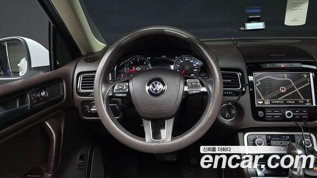 Volkswagen Touareg V6 3.0 TDI Bluemotion 7P5 2013 — фото 16
