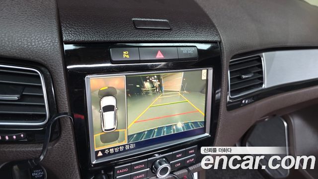 Volkswagen Touareg V6 3.0 TDI Bluemotion 7P5 2013 — фото 18
