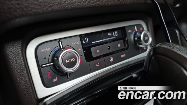 Volkswagen Touareg V6 3.0 TDI Bluemotion 7P5 2013 — фото 21
