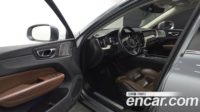 Volvo XC60 (II) D5 Inscription 2019 — фото 10
