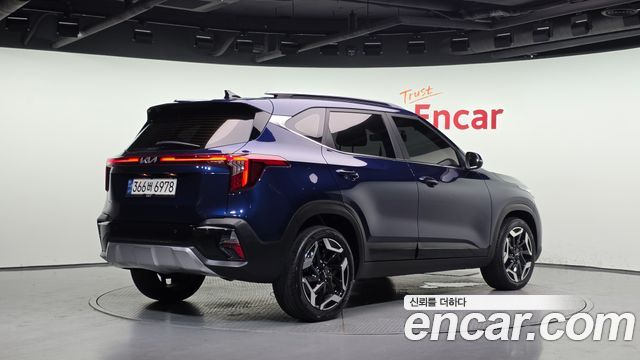 Kia Seltos Gasoline 1.6 Turbo 2WD Signature 2023 — фото 2