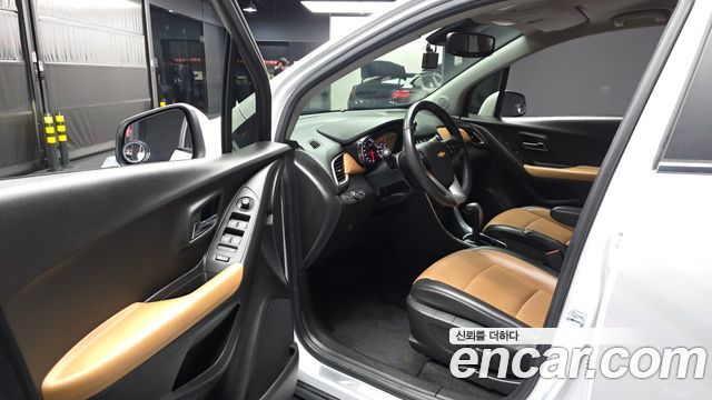 Chevrolet Trax 1.4 Premier 2018 — фото 10
