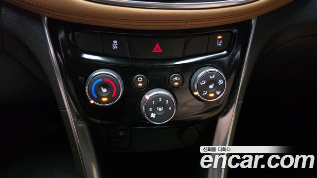 Chevrolet Trax 1.4 Premier 2018 — фото 17