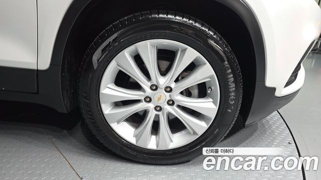 Chevrolet Trax 1.4 Premier 2018 — фото 21