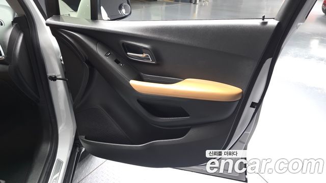 Chevrolet Trax 1.4 Premier 2018 — фото 24