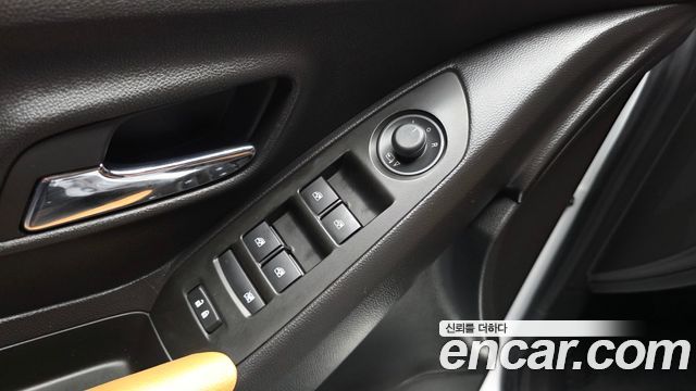 Chevrolet Trax 1.4 Premier 2018 — фото 27