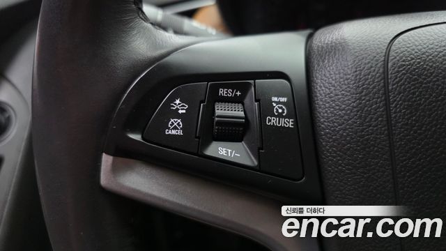 Chevrolet Trax 1.4 Premier 2018 — фото 30