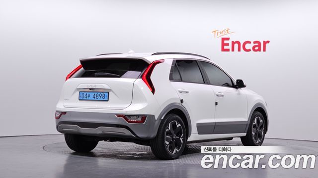 Kia Niro EV Earth 2024 — фото 2