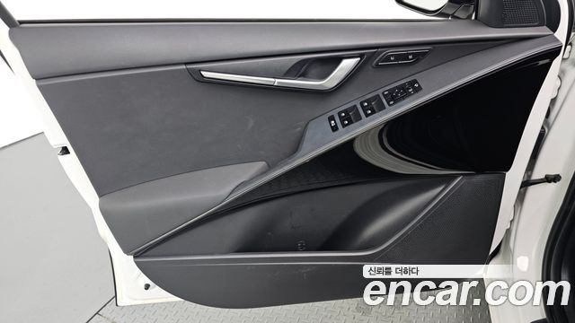 Kia Niro EV Earth 2024 — фото 30