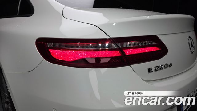 Mercedes-Benz E-Class (W213) E220d Coupe 2019 — фото 29