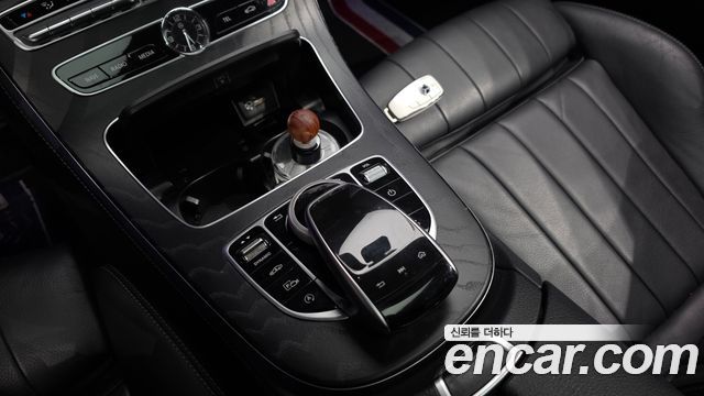 Mercedes-Benz E-Class (W213) E220d Coupe 2019 — фото 38