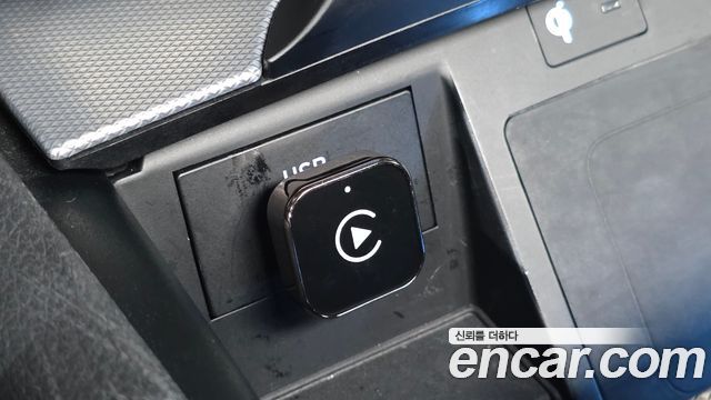 Genesis G80 3.3 GDI AWD Prestige 2019 — фото 32