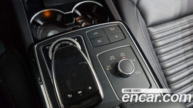Mercedes-Benz GLE-Class (W166) GLE350 d 4MATIC Premium 2018 — фото 20