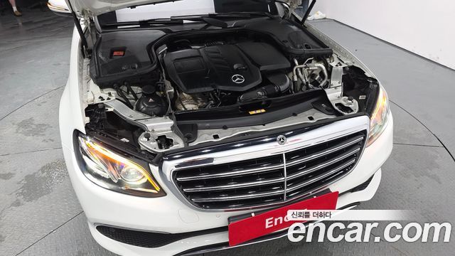 Mercedes-Benz E-Class (W213) E220d 4MATIC Exclusive 2017 — фото 6